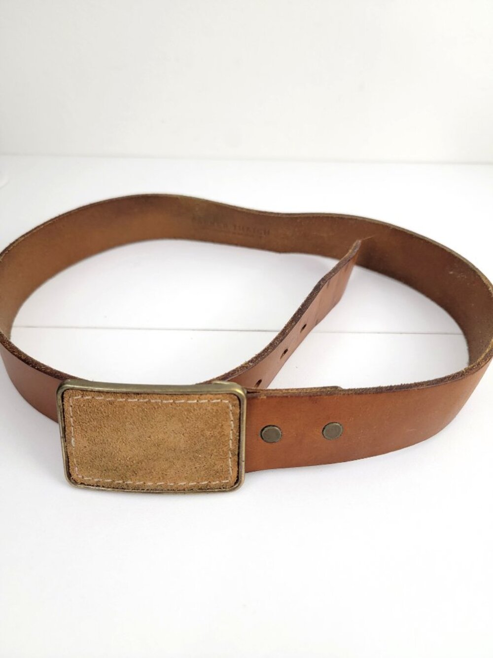 Parker Thatch Plaque Buckle Belt with Interchangeable Suede Belt Buckle 32 - Picture 4 of 6